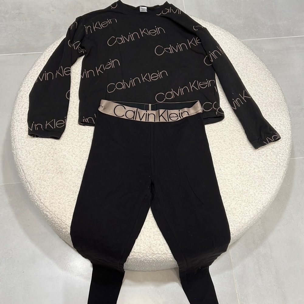 Calvin Klein lounge set, size small